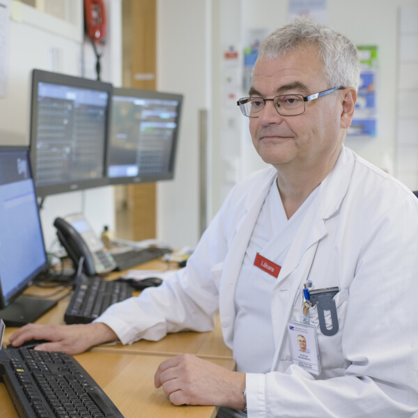 Porträtt av Stefan Söderberg, professor i internmedicin, Institutionen för folkhälsa och klinisk medicin, Umeå universitet.