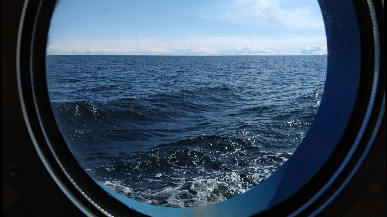 The sea through a window valve