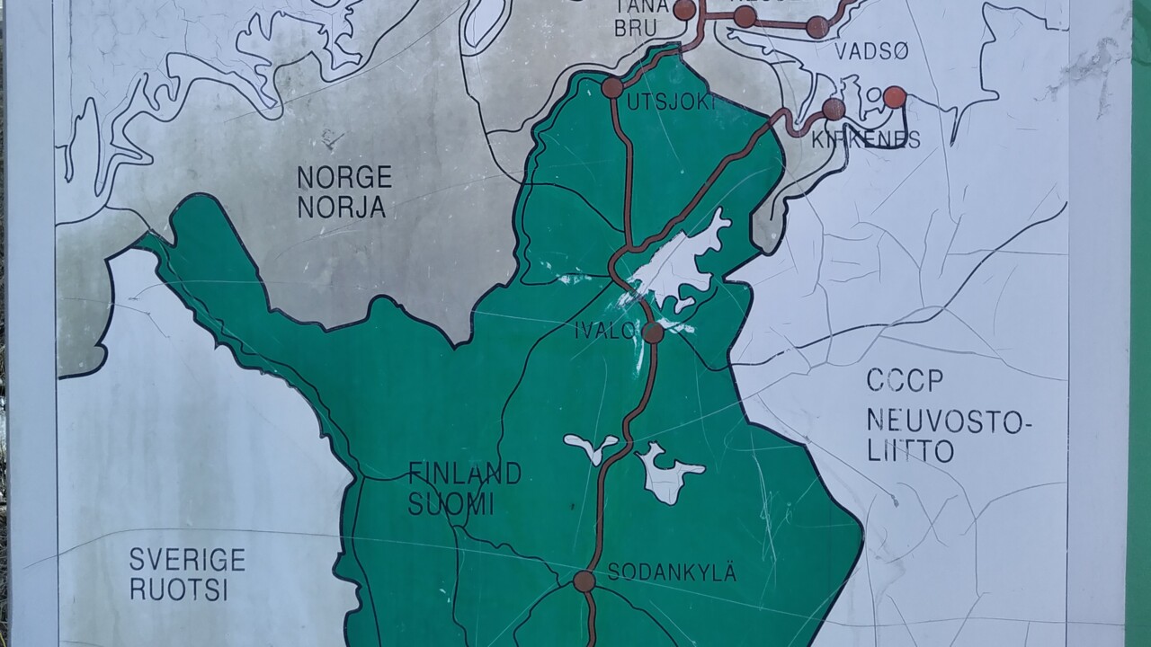 A road sign marking the road from Rovaniemi to the Arctic Ocean