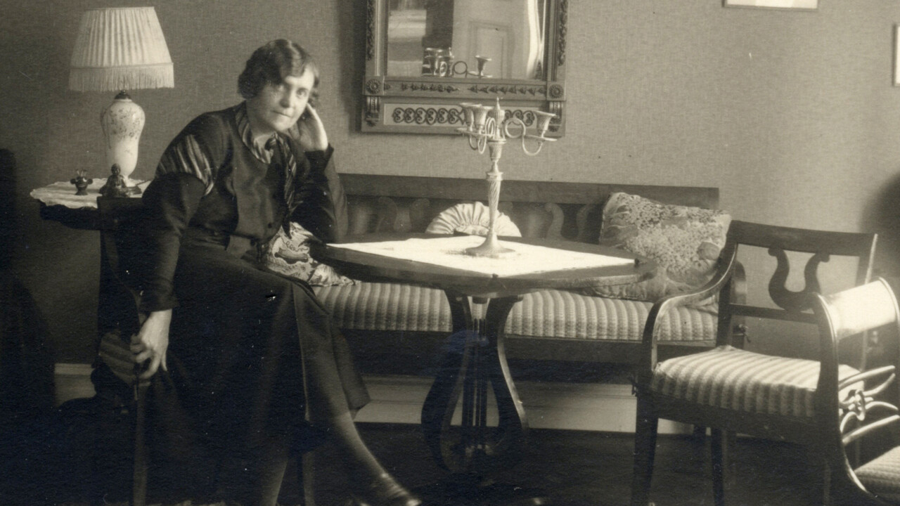 Porträtt på författaren Astrid Väring.