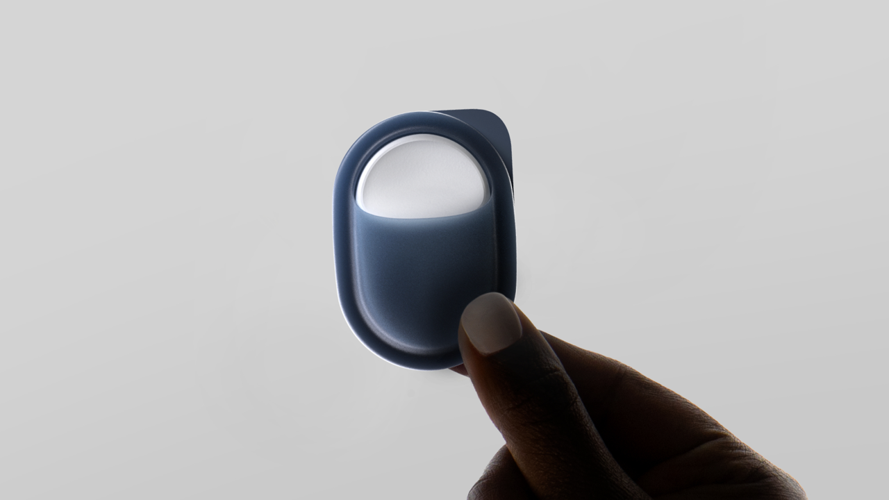 The patch is designed for two scenarios: a discreet form factor for self-application and an optimized dressing for application by a caregiver.