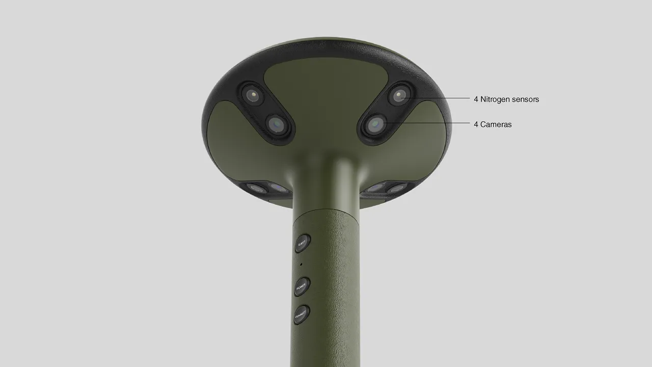 The top sensor module includes four nitrogen sensors and four cameras, providing a comprehensive 360-degree view of the crop’s current nitrogen levels.