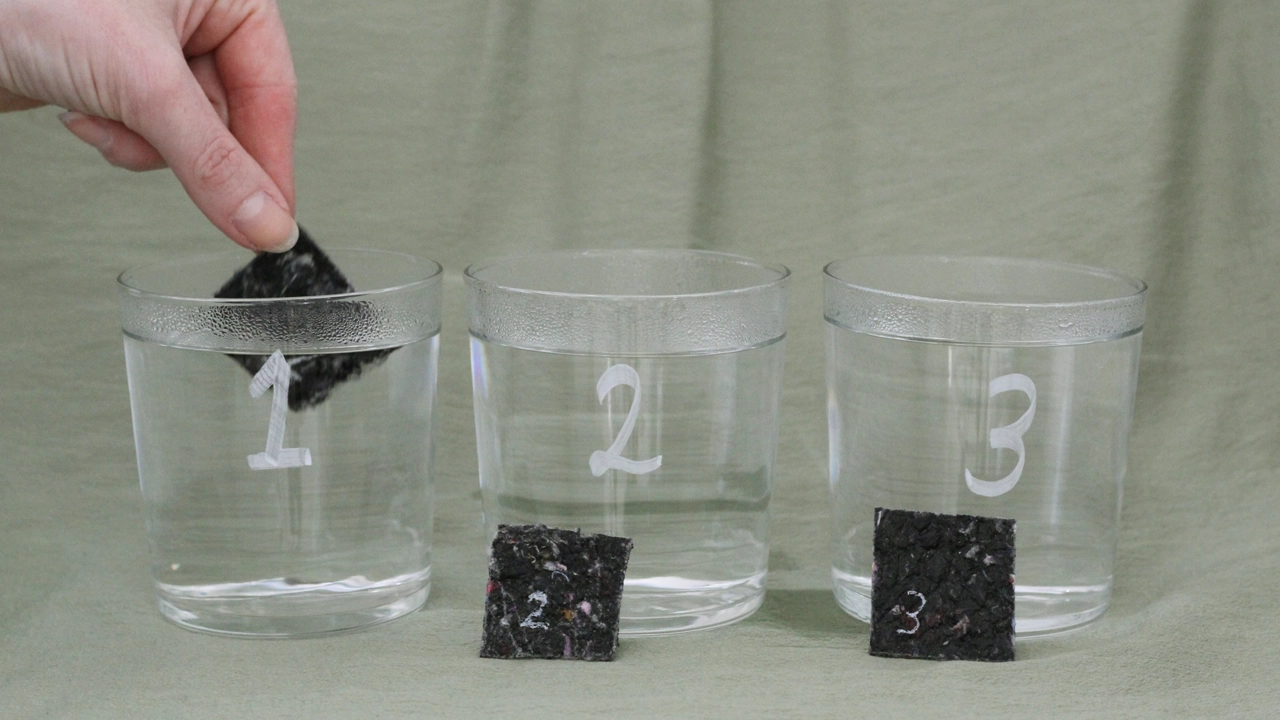 Water-soluble material: The developed material can dissolve back into shredded textiles, strengthening its circular potential.