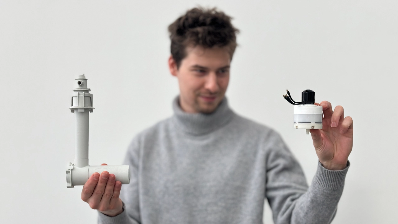 Suction cartridge concept: all disposables in one assembly, ready to use, 75g material per usage.