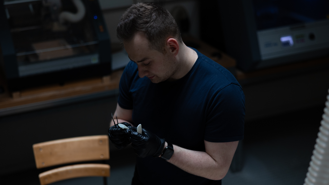 Material experimentation with SLA 3D prints and silicone molds.