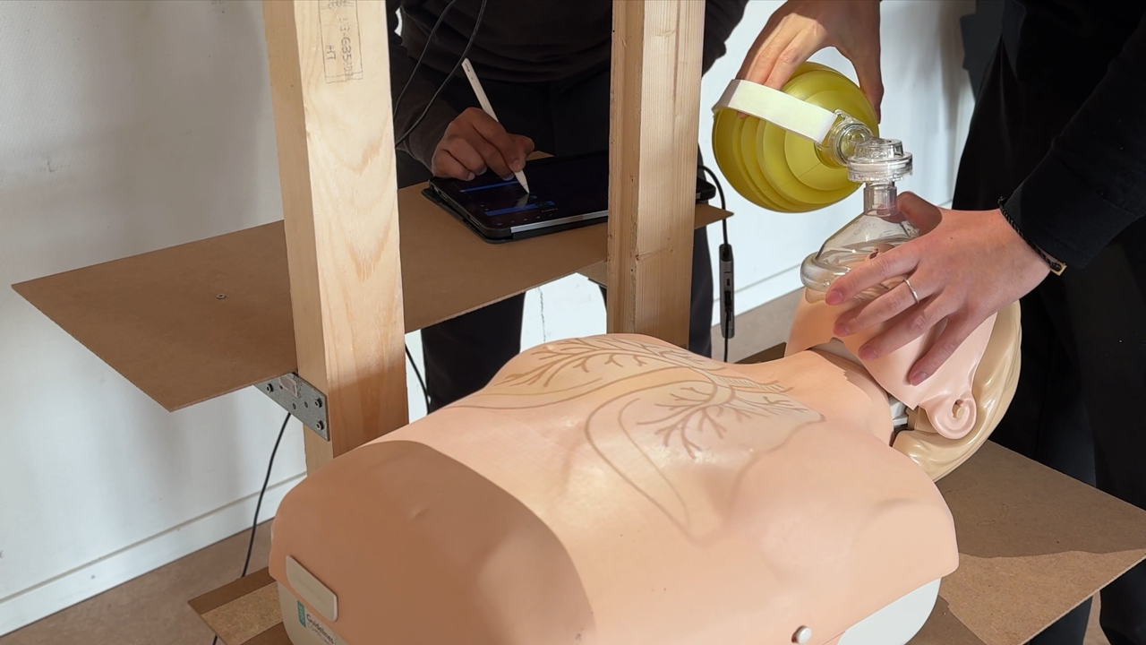 Video: UID24 – Chinmay Bhogaonkar Grad Project