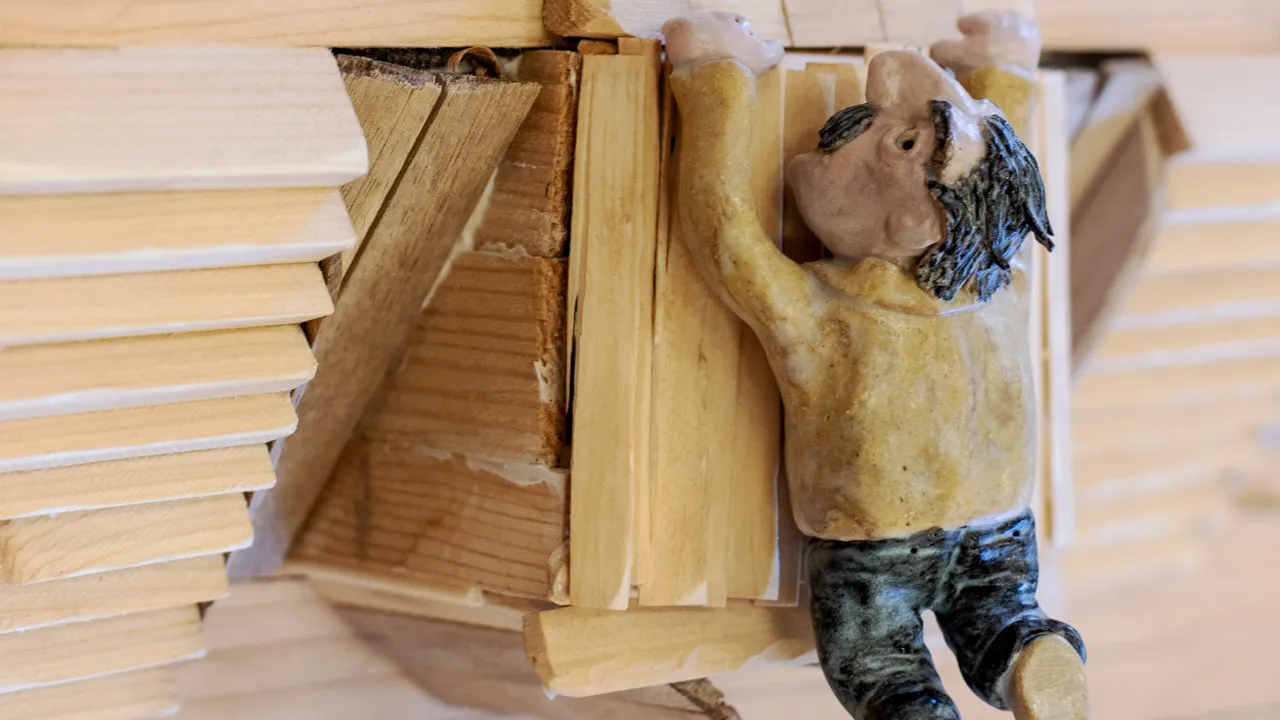 Detalj av träskulptur