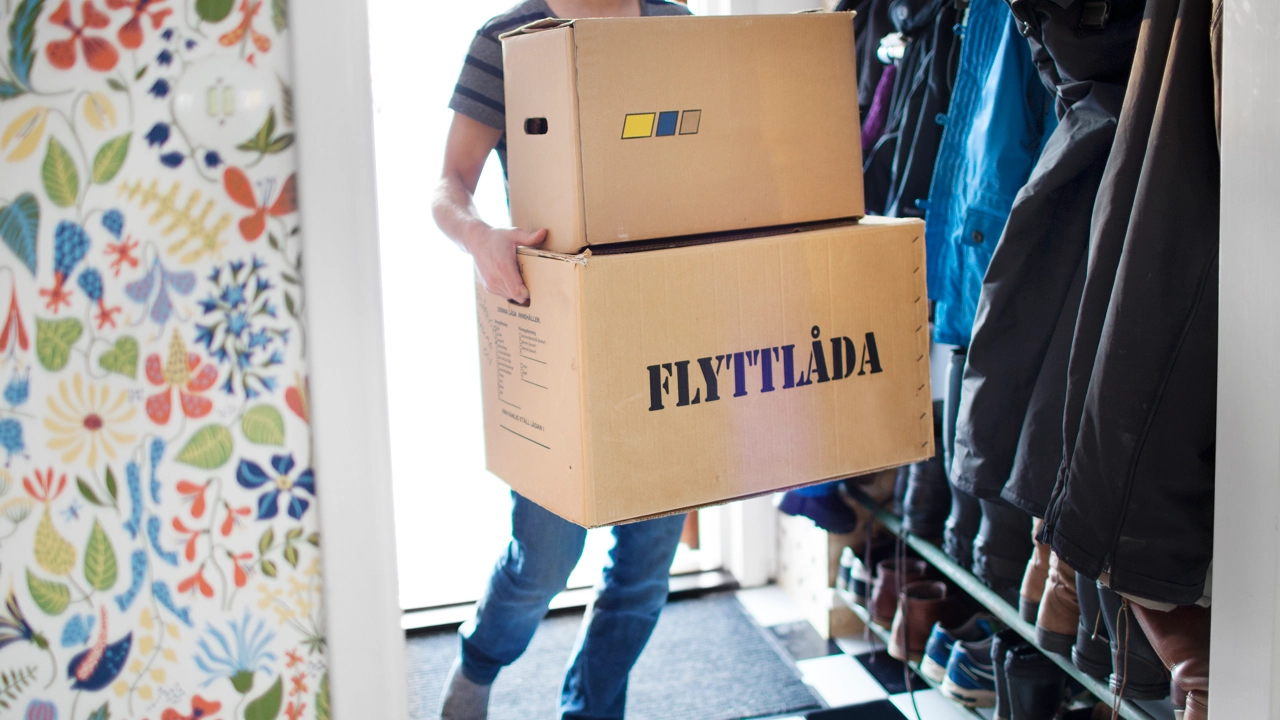 Bild på flyttlådor