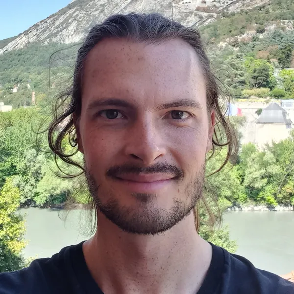 Portrait photo of Michael Baumgärtner