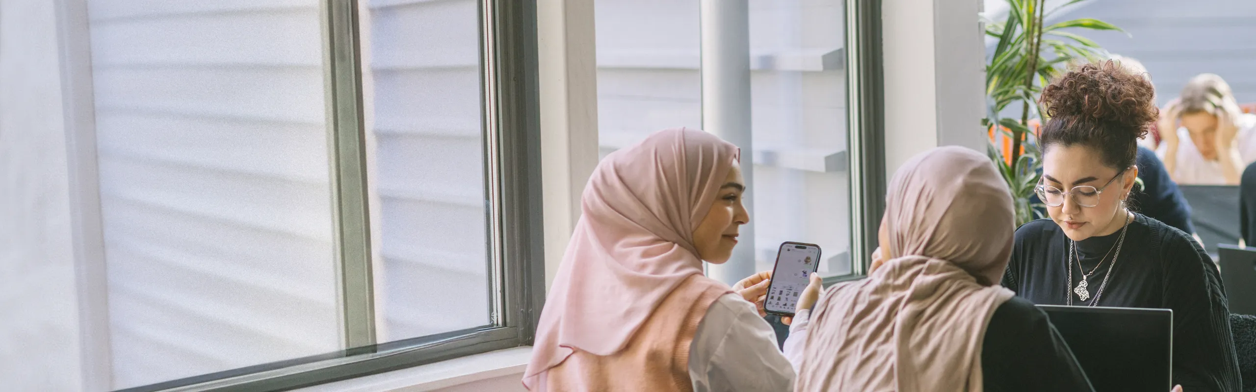 Umeå Universitet, Naturvetarhuset. Studenter pluggar.