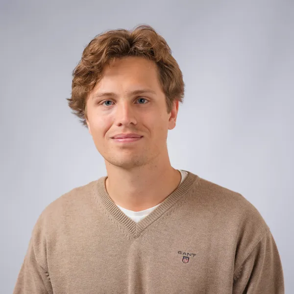 Porträttfoto av Oskar Fransson