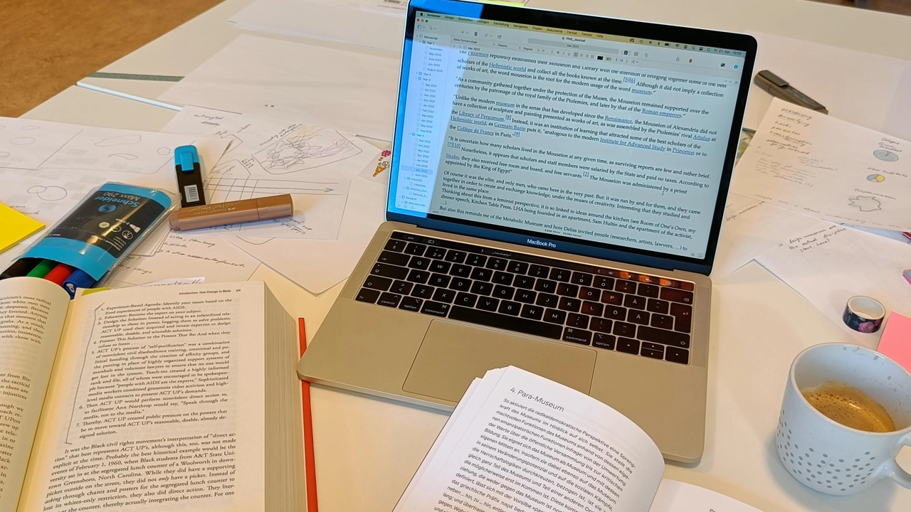 During the sense-making process, I often had many books open at the same time, reading them in parallel while also reading the visual material, creating illustrations, and writing down my thoughts.