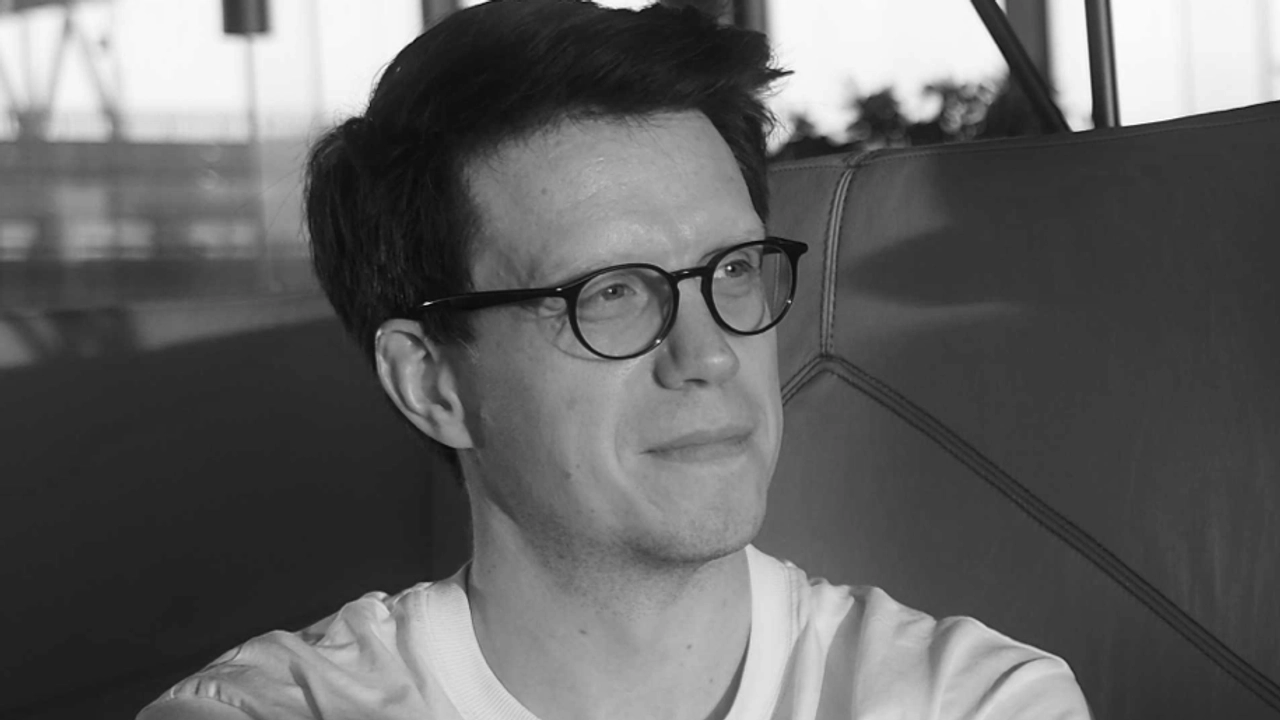 Portrait photo of Joakim Englander