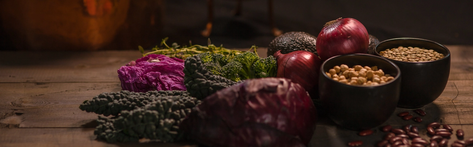 Nyttiga råvaror på bord.