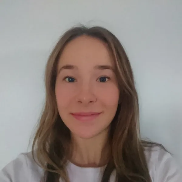 Bild på Sanna Hjalmars, student på Civilingenjörsprogrammet i teknisk kemi