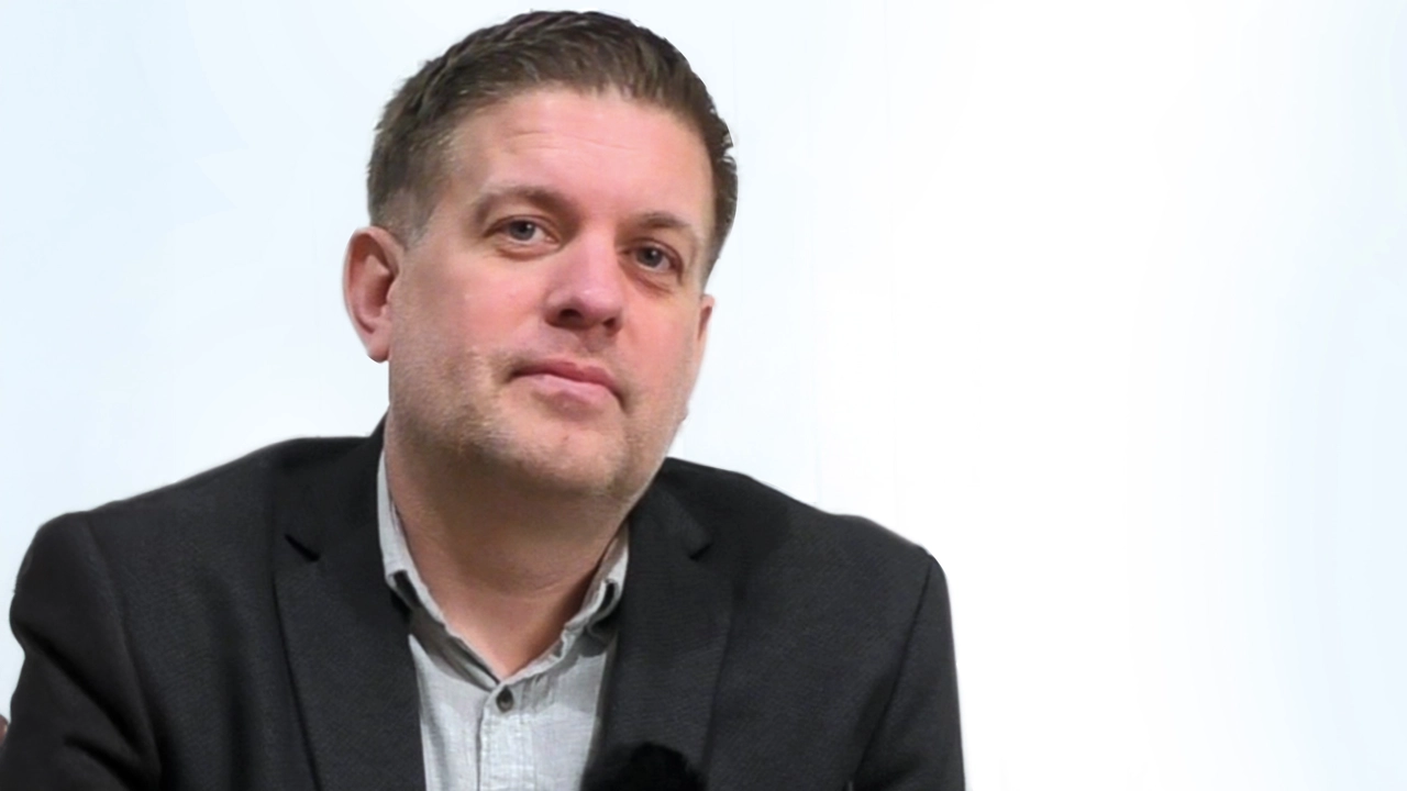 Video: Film med fd studenten Henrik