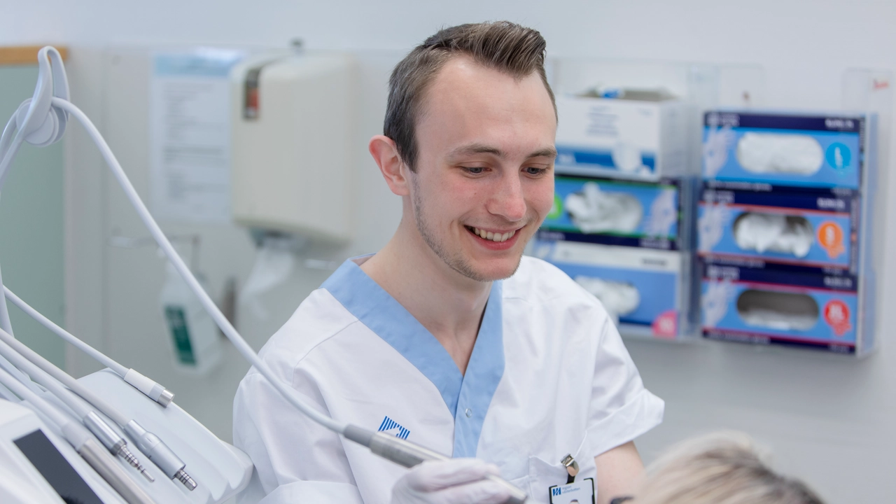 Studenter Tandläkarutbildningen