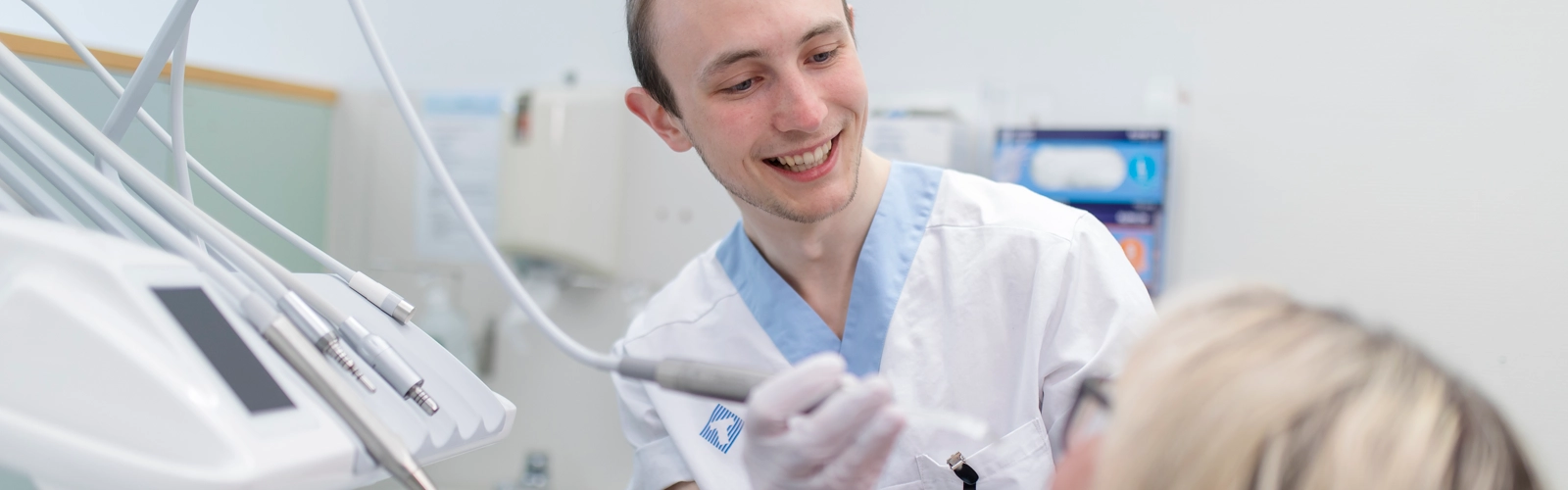 Studenter Tandläkarutbildningen