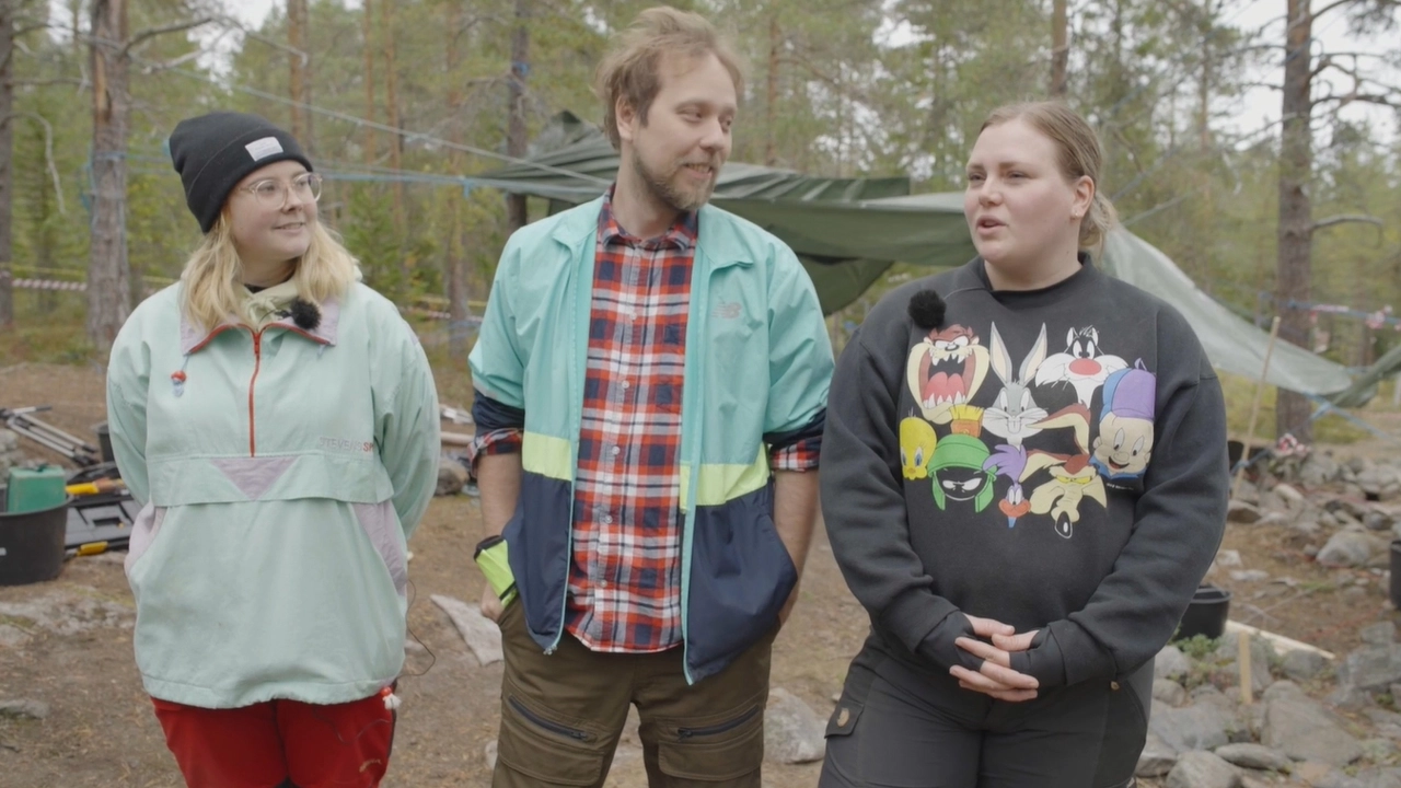 Video: Se reportaget från en studentutgrävning i Röbäck, Umeå, under kursen Fältkurs med miljöarkeologi