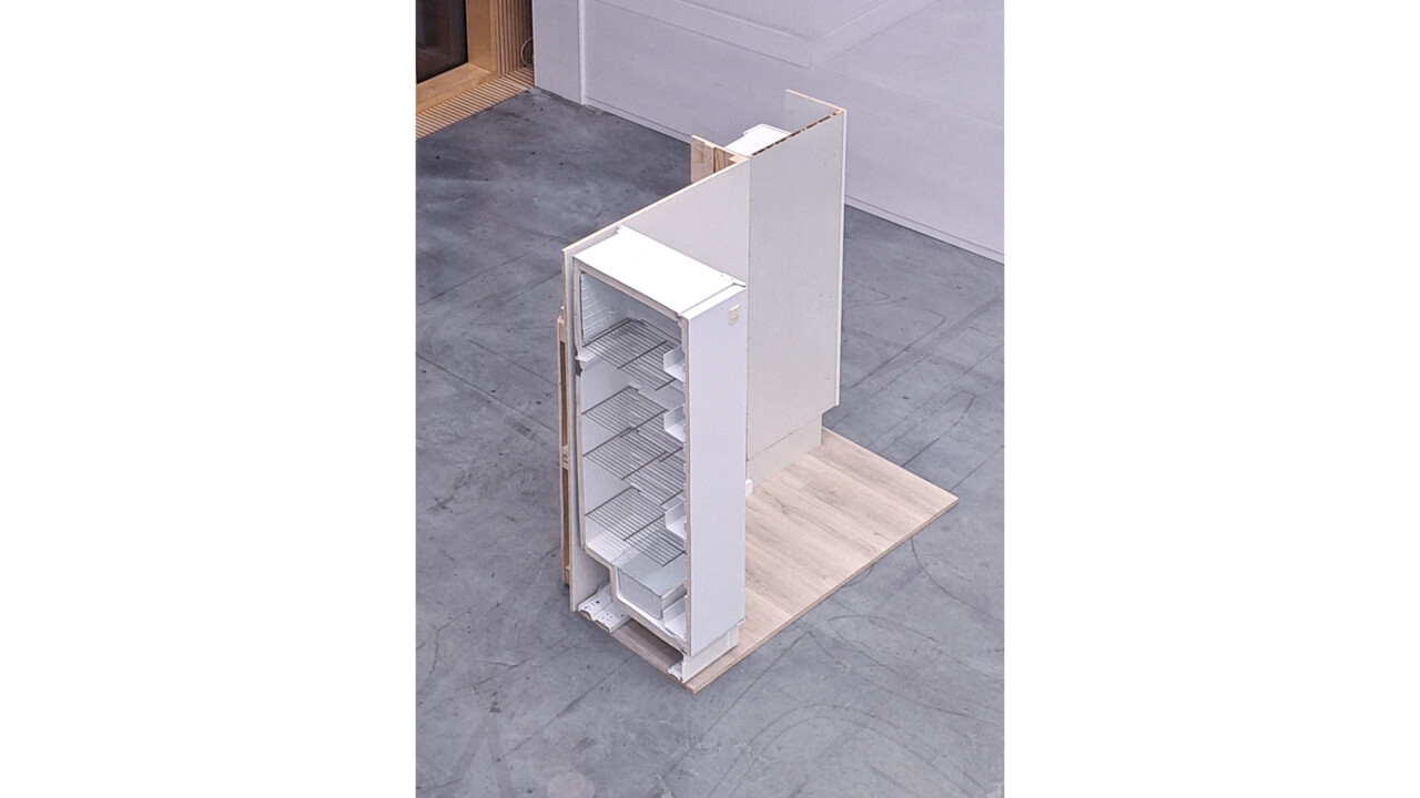 ”A fragment of the average of all apartments approved for construction in Umeå 2021.” A 1:1 sample from The uncanny Swedish standard prototype. Frida Block, MA thesis project, 2023.